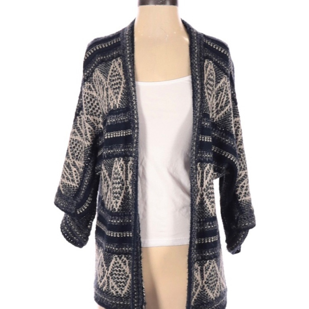 🛍️ Romeo & Juliet Couture Cardigan Geometric Pattern Size S Color Blue Cream